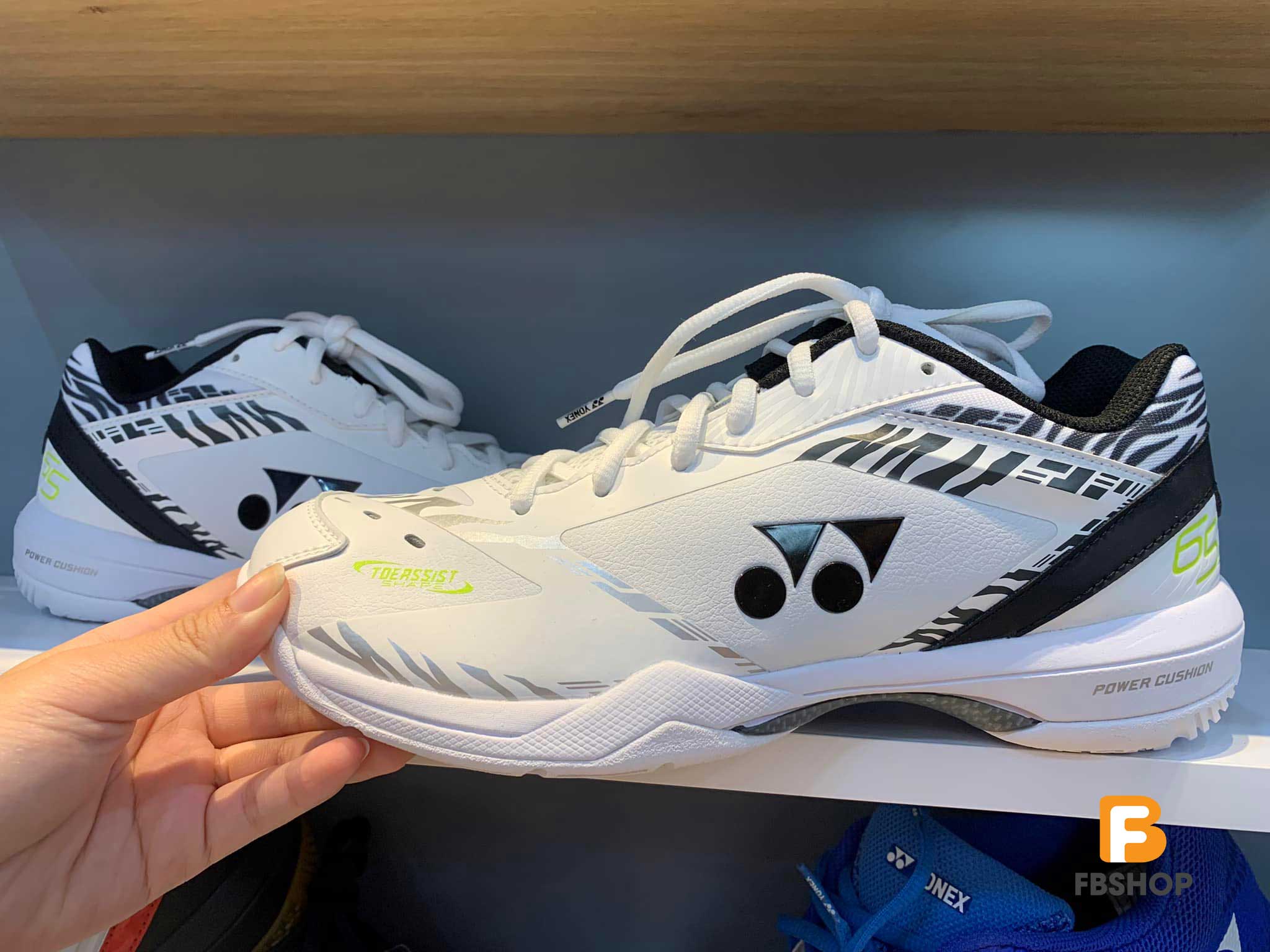 Yonex 65Z3 Men Trắng