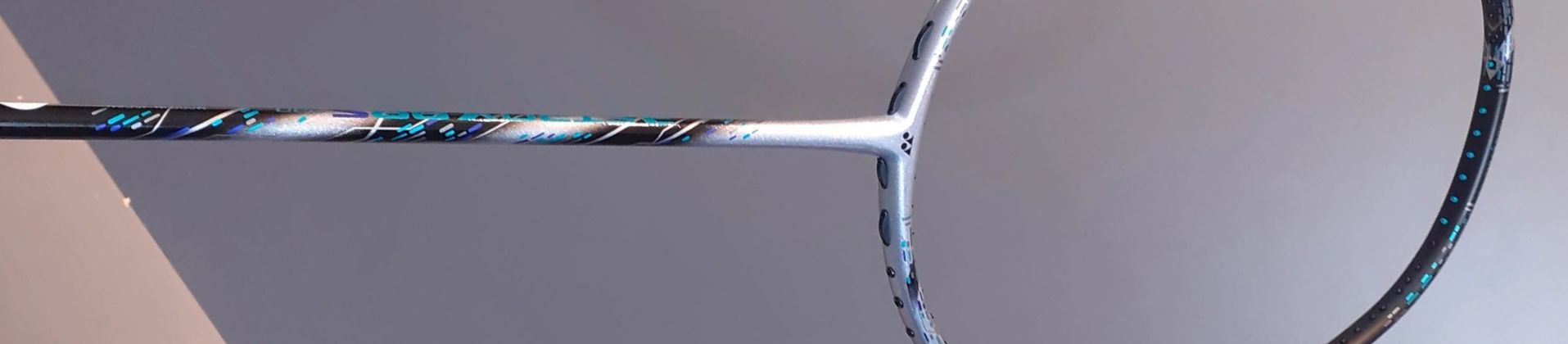 Top 5 vợt cầu lông Yonex tầm trung chất lượng cho lông thủ