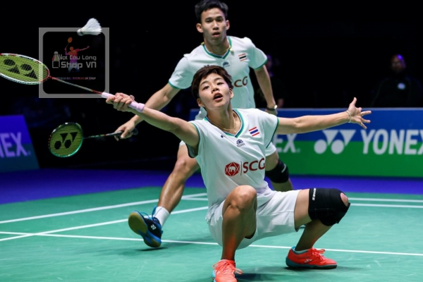 Giày cầu lông có chơi được tennis không