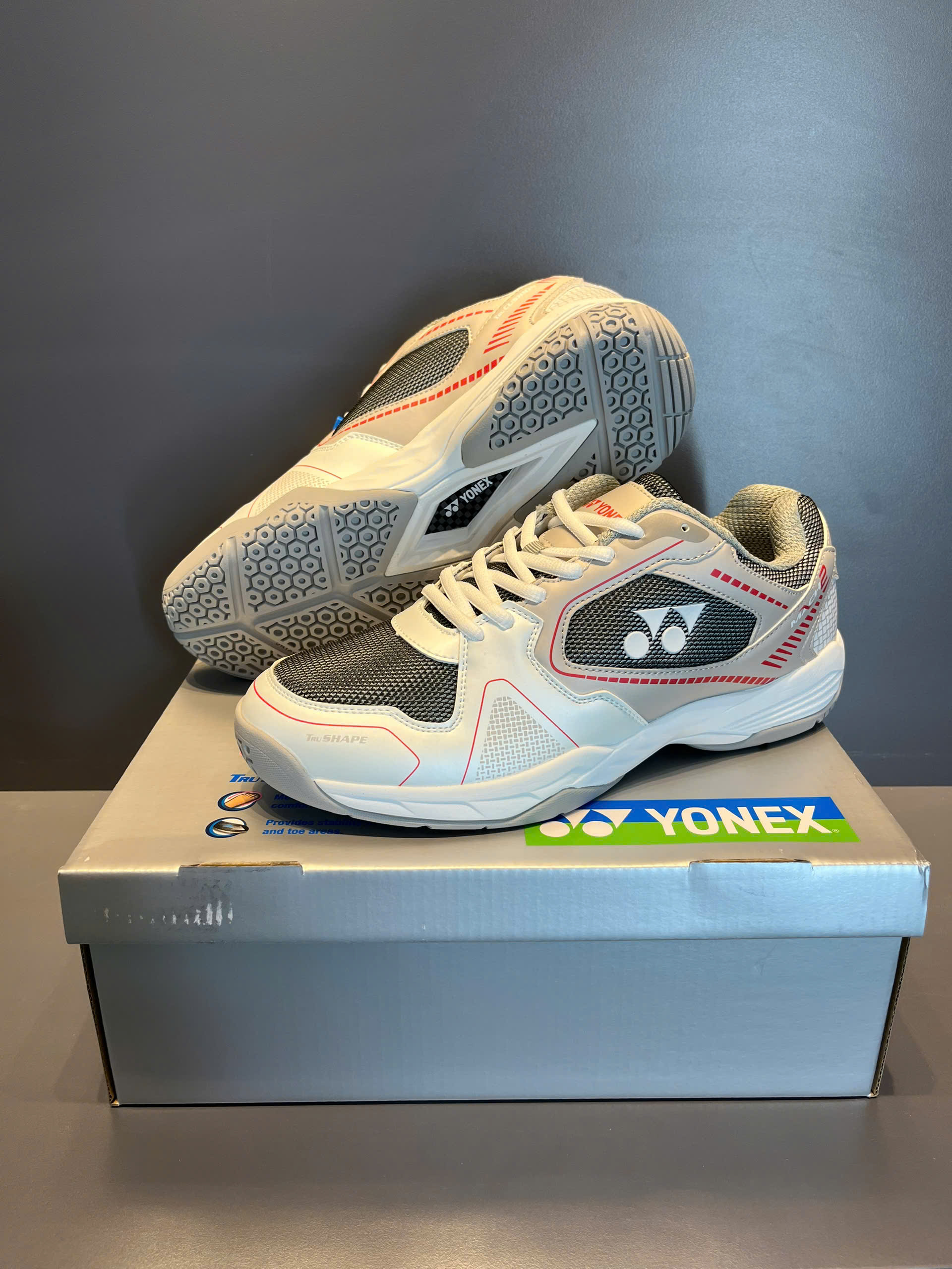 Giày cầu lông Yonex Mach 2